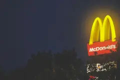 Kde končí odpovědnost správce a začíná zpracovatele: lekce z případu McDonald’s Polsko