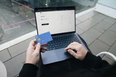 Tlačítko pro odstoupení od smlouvy (zdroj: Unsplash)
