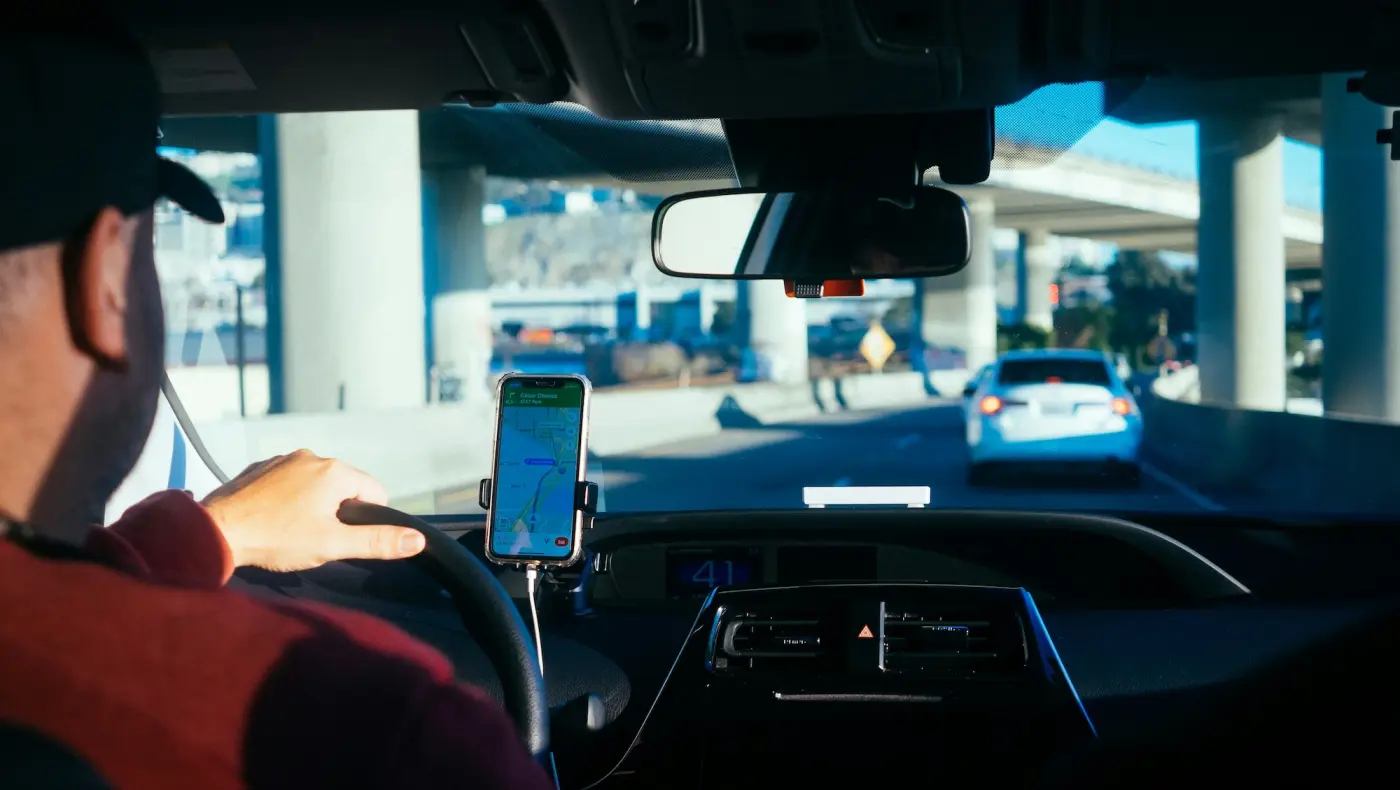 Ilustrační foto: Uber driver (zdroj: Unsplash)